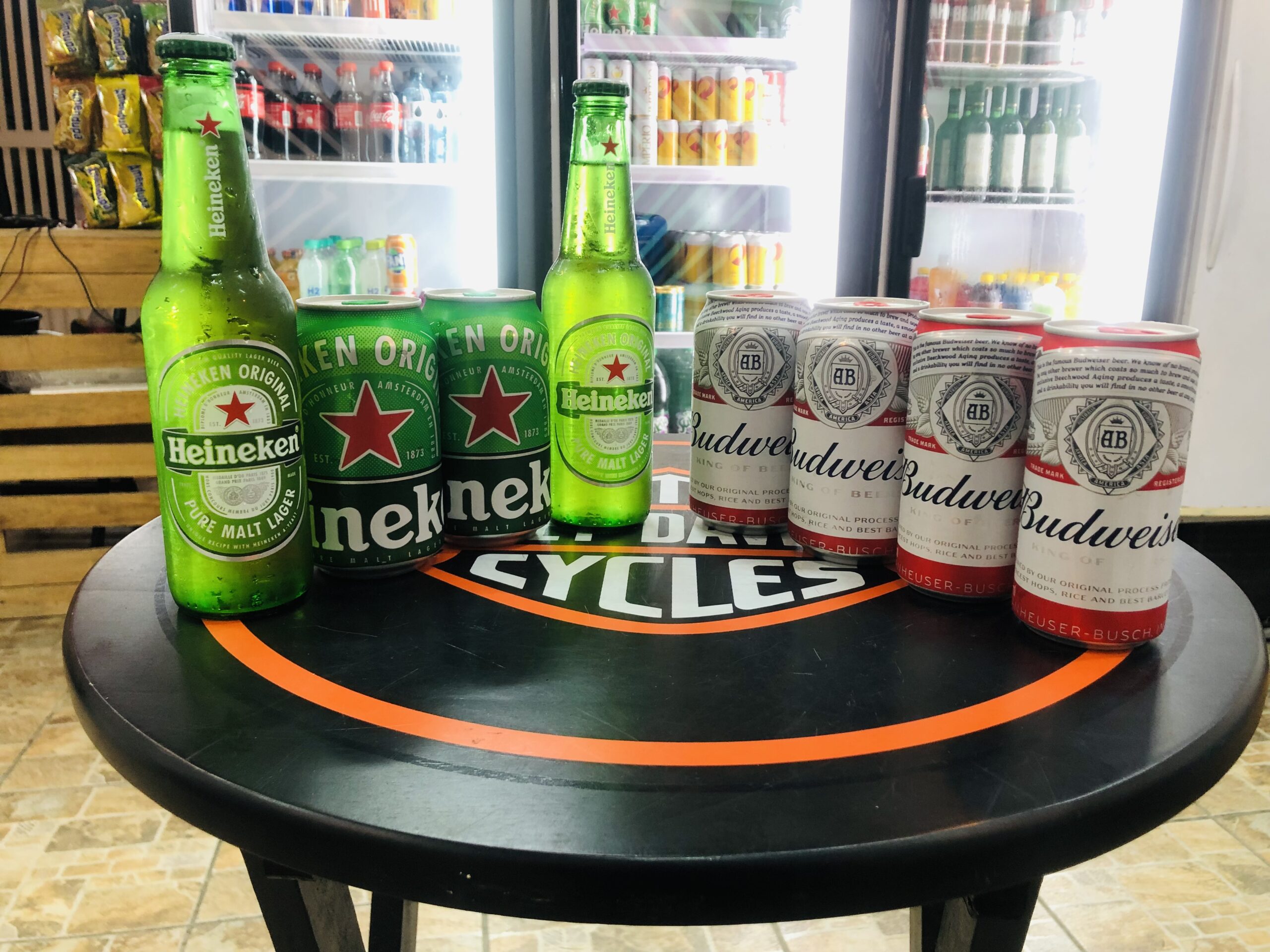 Heineken ou Budweiser Adega São Paulo